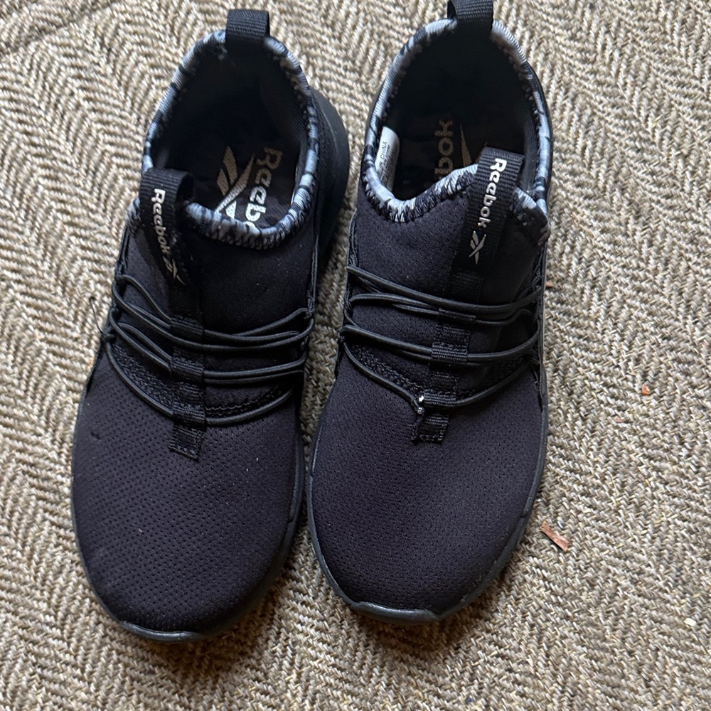 Reebok Black Knit Slip-On Sneakers little boys size 13
